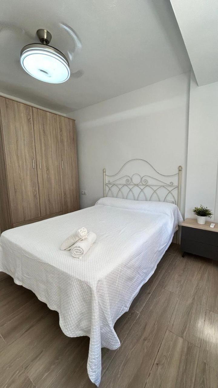 Hostel Piso Compartido Delyrent Acosta Jaén Zewnętrze zdjęcie
