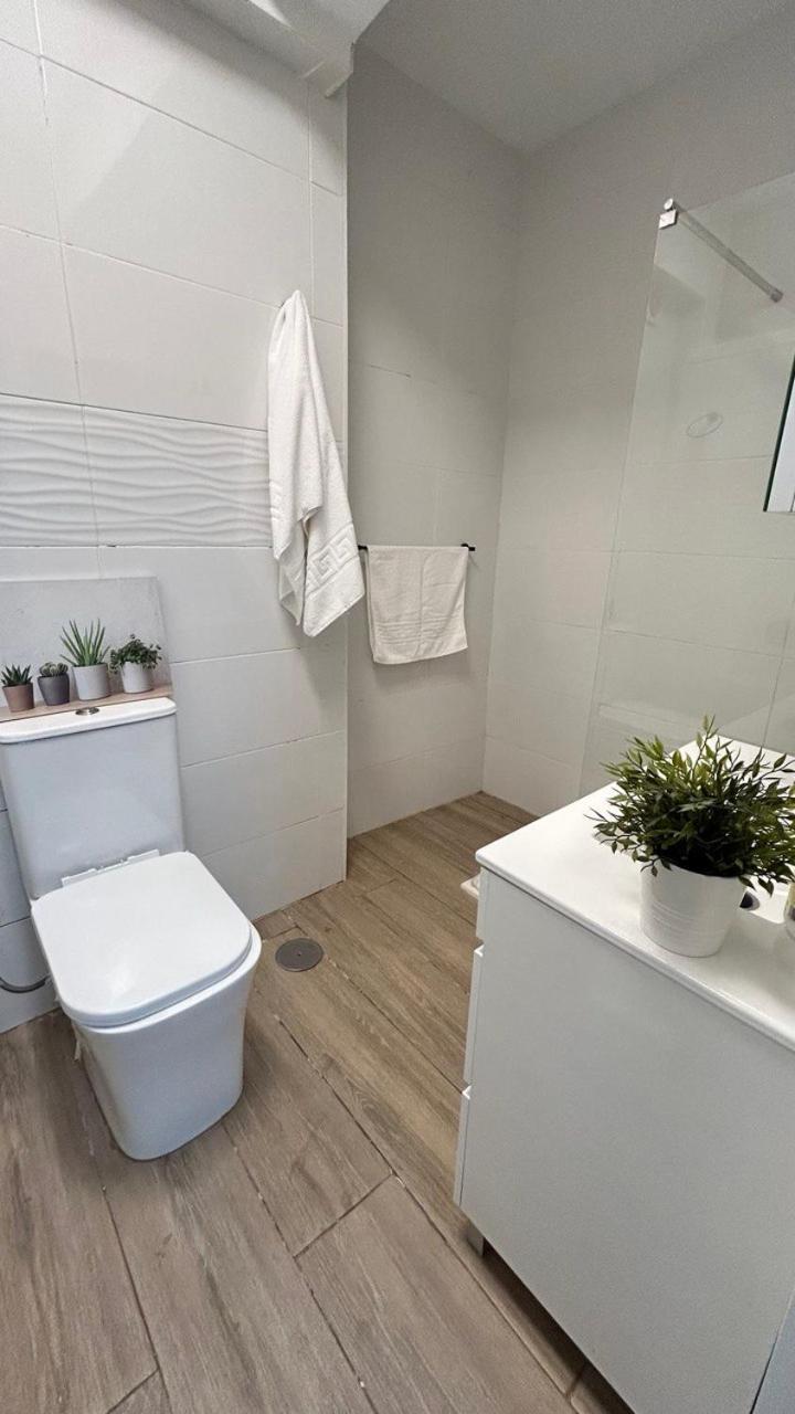 Hostel Piso Compartido Delyrent Acosta Jaén Zewnętrze zdjęcie