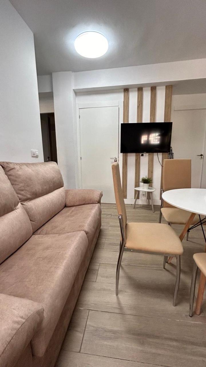 Hostel Piso Compartido Delyrent Acosta Jaén Zewnętrze zdjęcie