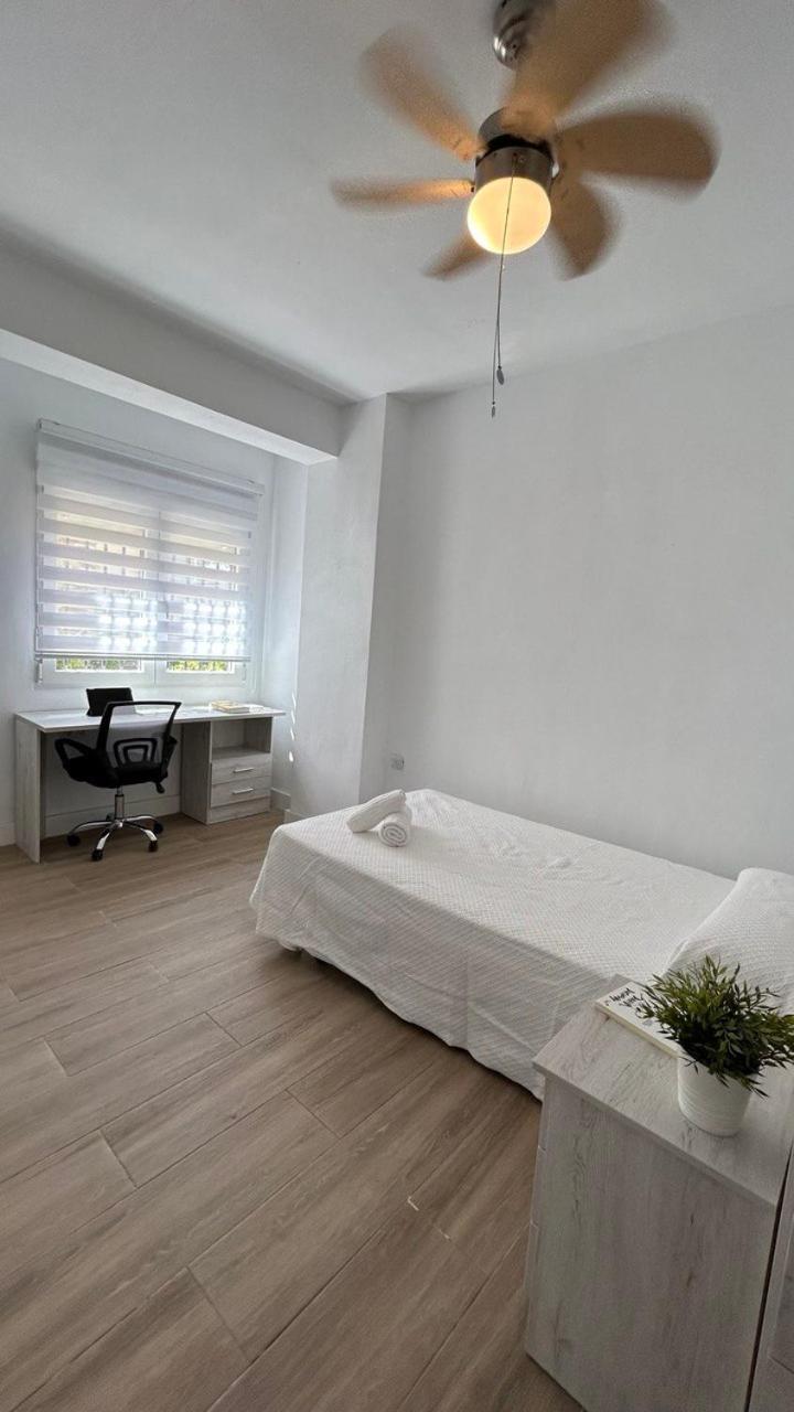 Hostel Piso Compartido Delyrent Acosta Jaén Zewnętrze zdjęcie