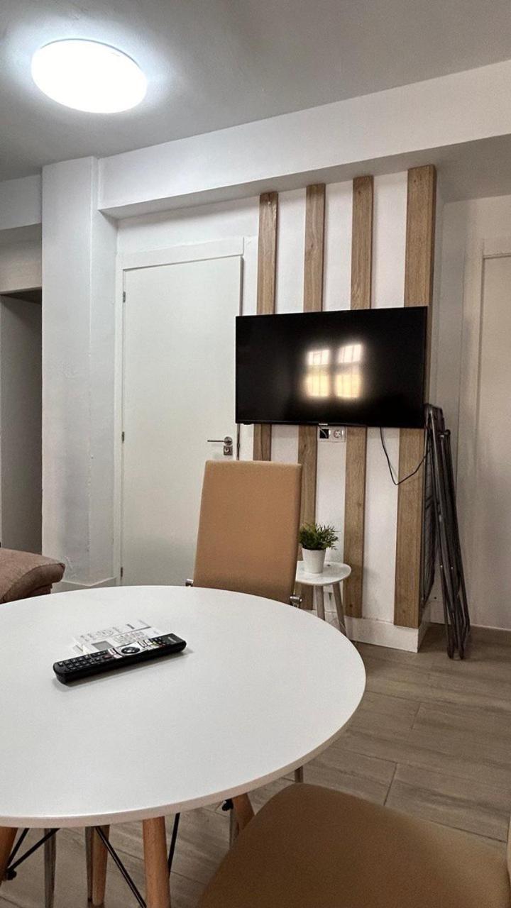 Hostel Piso Compartido Delyrent Acosta Jaén Zewnętrze zdjęcie