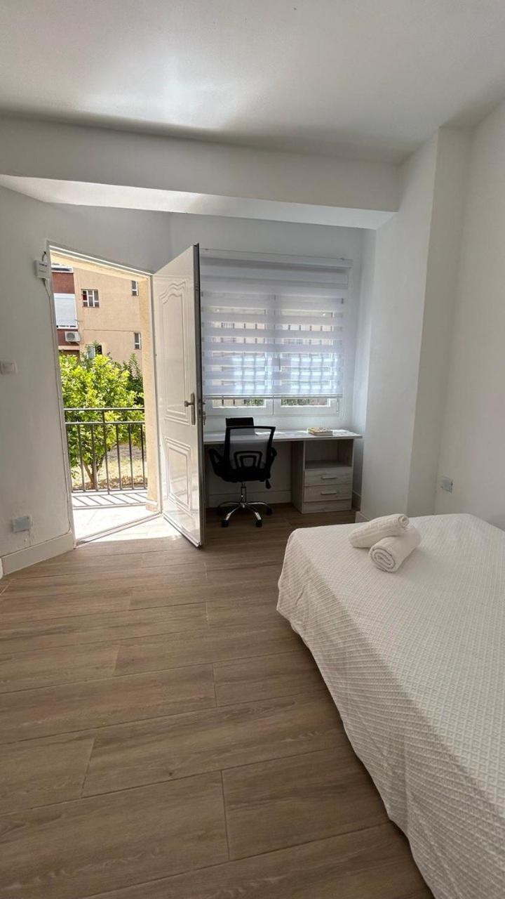 Hostel Piso Compartido Delyrent Acosta Jaén Zewnętrze zdjęcie
