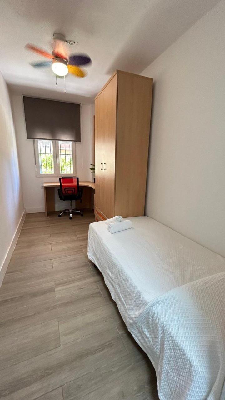 Hostel Piso Compartido Delyrent Acosta Jaén Zewnętrze zdjęcie