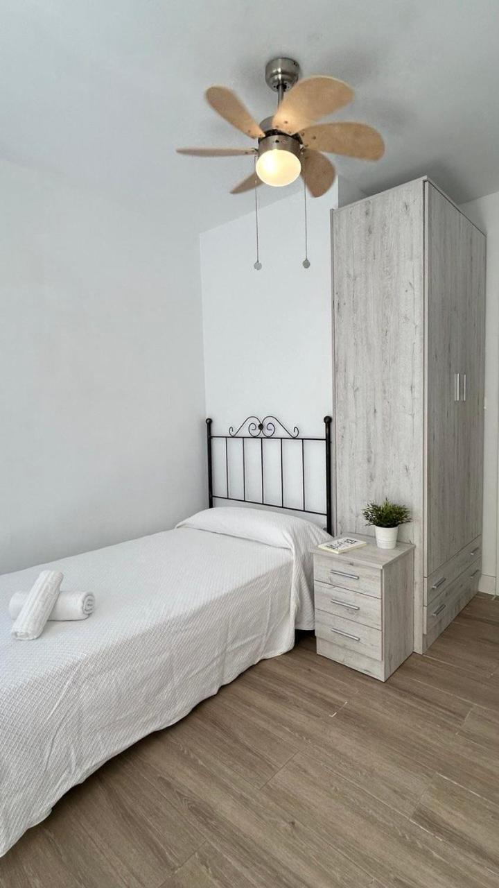 Hostel Piso Compartido Delyrent Acosta Jaén Zewnętrze zdjęcie