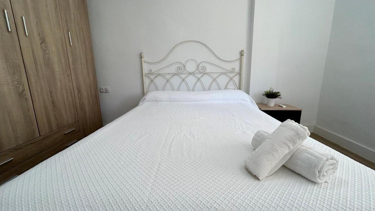 Hostel Piso Compartido Delyrent Acosta Jaén Zewnętrze zdjęcie