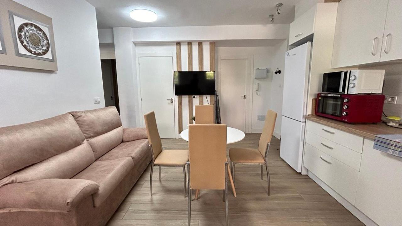 Hostel Piso Compartido Delyrent Acosta Jaén Zewnętrze zdjęcie